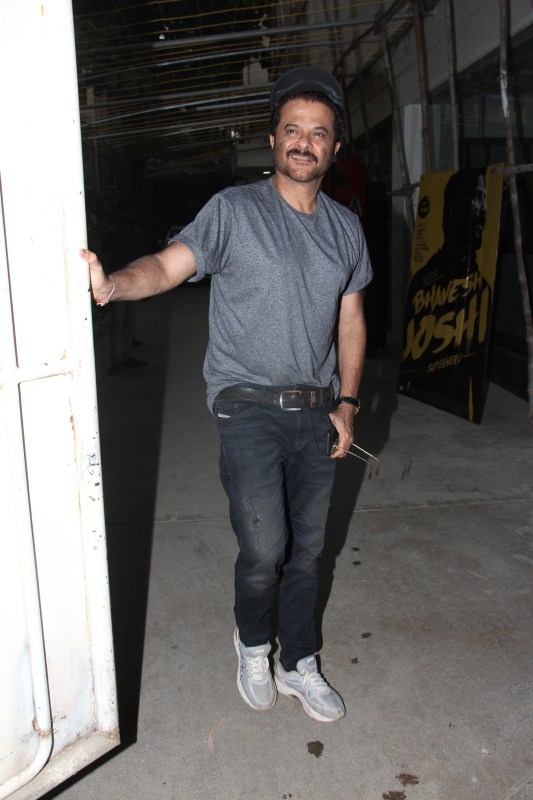 Anil Kapoor arrives at Bhavesh Joshi Superhero special screening in Mumbai. Sonam K Ahuja,Yami Gautam,Janhvi Kapoor,Khushi Kapoor,Kriti Kharbanda,Nawazuddin Siddiqui,Anil Kapoor,Harshvardhan Kapoor,Bhavesh Joshi Superhero special screening,Bhavesh Joshi Superhero,Bhavesh Joshi Superhero special screening pics,Bhavesh Joshi Superh