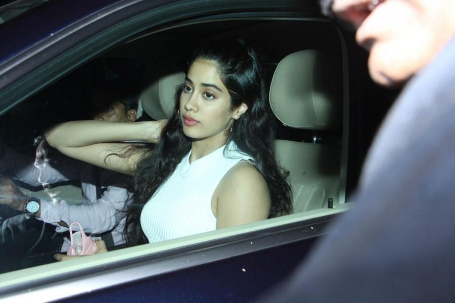 Janhvi Kapoor poses for photographers on her arrival at Bhavesh Joshi Superhero special screening in Mumbai. Sonam K Ahuja,Yami Gautam,Janhvi Kapoor,Khushi Kapoor,Kriti Kharbanda,Nawazuddin Siddiqui,Anil Kapoor,Harshvardhan Kapoor,Bhavesh Joshi Superhero special screening,Bhavesh Joshi Superhero,Bhavesh Joshi Superhero special screening pics,Bhavesh Joshi Superh