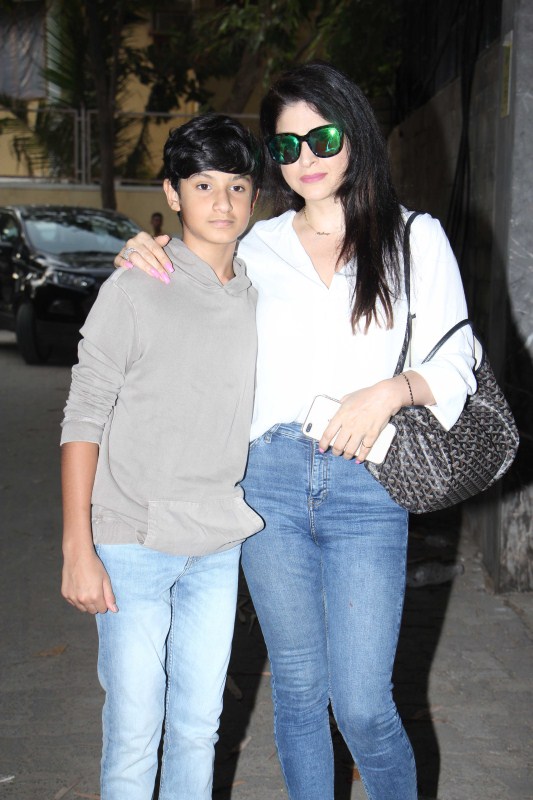 Jahaan Kapoor and Maheep Sandhu pose together as they arrive at Bhavesh Joshi Superhero special screening in Mumbai. Sonam K Ahuja,Yami Gautam,Janhvi Kapoor,Khushi Kapoor,Kriti Kharbanda,Nawazuddin Siddiqui,Anil Kapoor,Harshvardhan Kapoor,Bhavesh Joshi Superhero special screening,Bhavesh Joshi Superhero,Bhavesh Joshi Superhero special screening pics,Bhavesh Joshi Superh