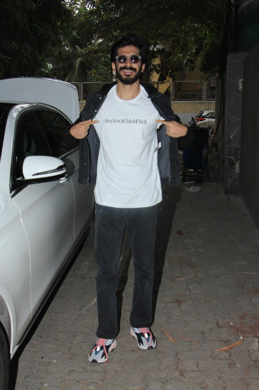 Harshvardhan Kapoor arrives at Bhavesh Joshi Superhero special screening in Mumbai. Sonam K Ahuja,Yami Gautam,Janhvi Kapoor,Khushi Kapoor,Kriti Kharbanda,Nawazuddin Siddiqui,Anil Kapoor,Harshvardhan Kapoor,Bhavesh Joshi Superhero special screening,Bhavesh Joshi Superhero,Bhavesh Joshi Superhero special screening pics,Bhavesh Joshi Superh