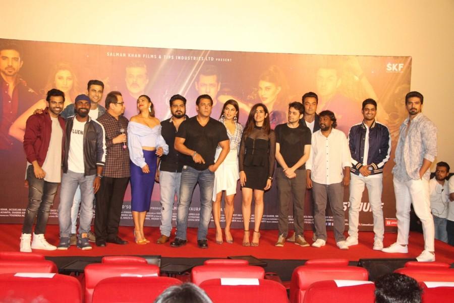 The makers and cast of Race 3 launched their song Allah Duhai Hai in 3D at a grand event in Mumbai. After 'Heeriye' and 'Selfish', the makers of Race 3 have released the franchise's theme song, 'Allah Duhai Hai' but in 3D. The theme track of the action thriller ‘Allah Duhai Hai’ from Race has been an instant hit with the audiences since the first installment of the film had released. It was an extravagant evening with few of the biggest names from Bollywood like Salman Khan, Jacqueline Fernandez, Remo D'Souza, Ramesh Taurani, Bobby Deol, Daisy Shah, Saqib Saleem, Neha Bhasin, Meet Brothers, Jonita Gandhi, Sreerama Chandra, Vishal Mishra Lulia Vantur, Freddy Daruwala and Veera Saxena. The event started with Neha Bhasin and Meet Bros' performance on Race first song Heeriye. Later Lulia Vantur and Vishal Mishra took the stage over and performed on Selfish. Salman Khan,Jacqueline Fernandez,Remo D'Souza,Ramesh Taurani,Bobby Deol,Daisy Shah,Saqib Saleem,Sreerama Chandra,Allah Duhai Hai song launch,Allah Duhai Hai,Allah Duhai Hai song launch pics,Race 3