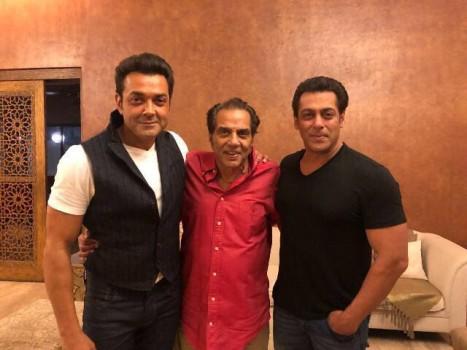 Superstar Salman Khan, who is gearing up for his Eid release, posed with veteran actor Dharmendra and his son and co-stor Bobby Deol, as he hilariously added a 