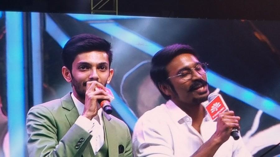 Dhanush and Anirudh Ravichander singing at Vijay awards 2018 event. Nayanthara,Dhanush,Atlee,Anirudh Ravichander,Vijay awards,Vijay awards 2018,Vijay awards pics,Vijay awards images,Vijay awards stills