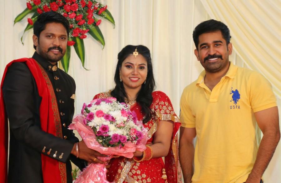 Vijay Antony attends Soundararaja and Tamanna wedding reception in Chennai. Vishal,Vijay Sethupathi,Vijay Antony,Arya,Bharath,Soundararaja and Tamanna,Soundararaja and Tamanna wedding receptionk,Soundararaja and Tamanna wedding reception pics,Soundararaja and Tamanna wedding reception images