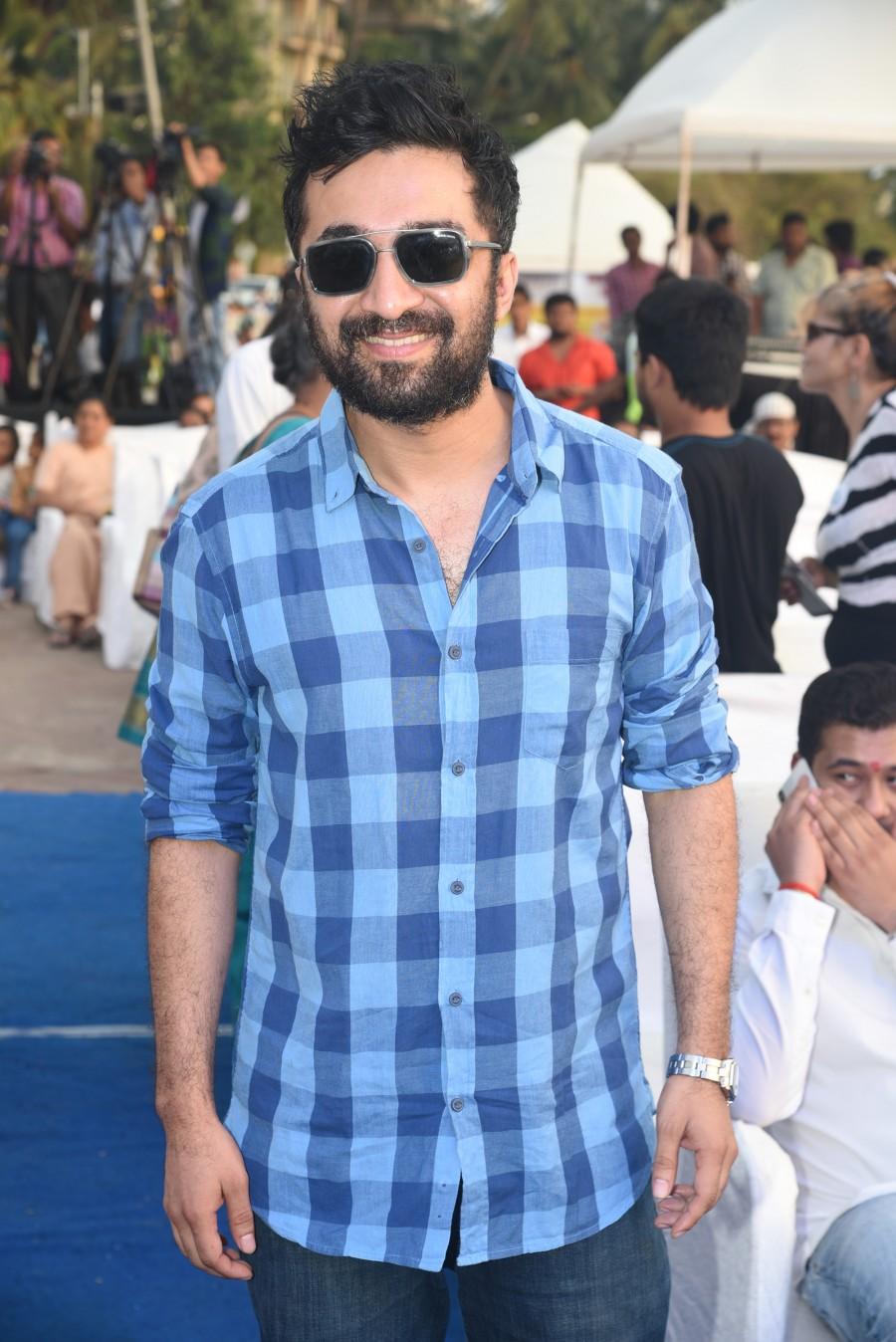 Siddhanth Kapoor at Bhamla Foundation's World Environment Day celebrations at Carter Road. Asif Bhamla,Meraj Husain,Aaditya Thackeray,Siddhanth Kapoor,Daboo Malik,Shaan,Shiamak Davar,Armaan Malik,Rahul Kanal,philanthropist Dr Aneel Kashi Murarka