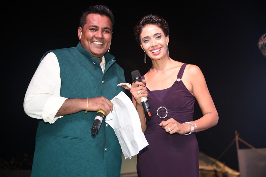 Meraj Husain and Ruby at Bhamla Foundation's World Environment Day celebrations at Carter Road. Asif Bhamla,Meraj Husain,Aaditya Thackeray,Siddhanth Kapoor,Daboo Malik,Shaan,Shiamak Davar,Armaan Malik,Rahul Kanal,philanthropist Dr Aneel Kashi Murarka
