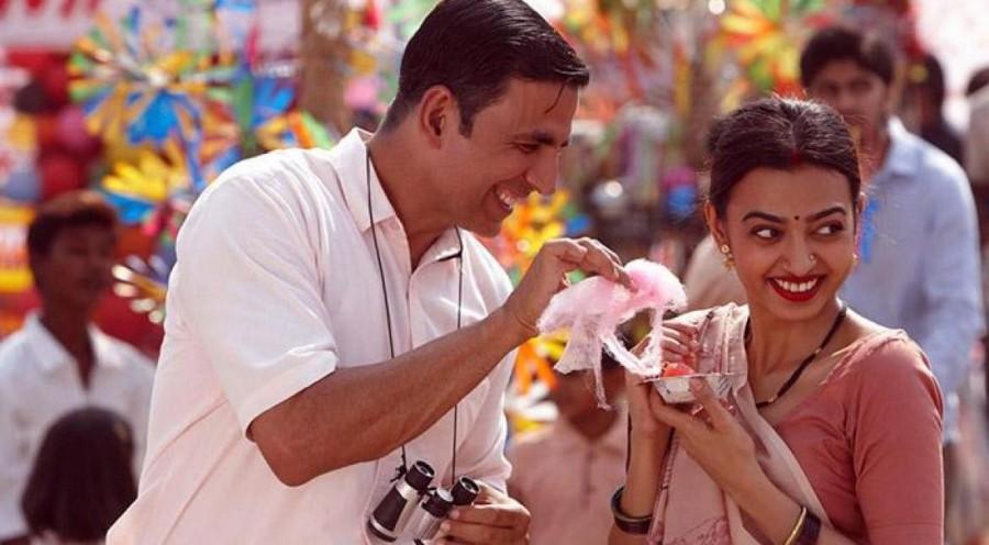 Akshay Kumar and Radhika Apte: The Khiladi Kumar has been in the industry firmly past 3 decades and has been paired opposite several top actresses of their time. His recent biopic film based on a social cause Padman surprised the audience him being paired with the talented Radhika Apte. The film did well raking in the moolah for the filmmakers and their onscreen pair passed all the green signals by the audience. Irrfan Khan and Deepika Padukone,Sumeet Vyas and Kareena Kapoor Khan,Akshay Kumar and Radhika Apte,Vicky Kaushal and Alia Bhatt,Vidya Balan and Manav Kaul,unconventional onscreen couples,onscreen couples