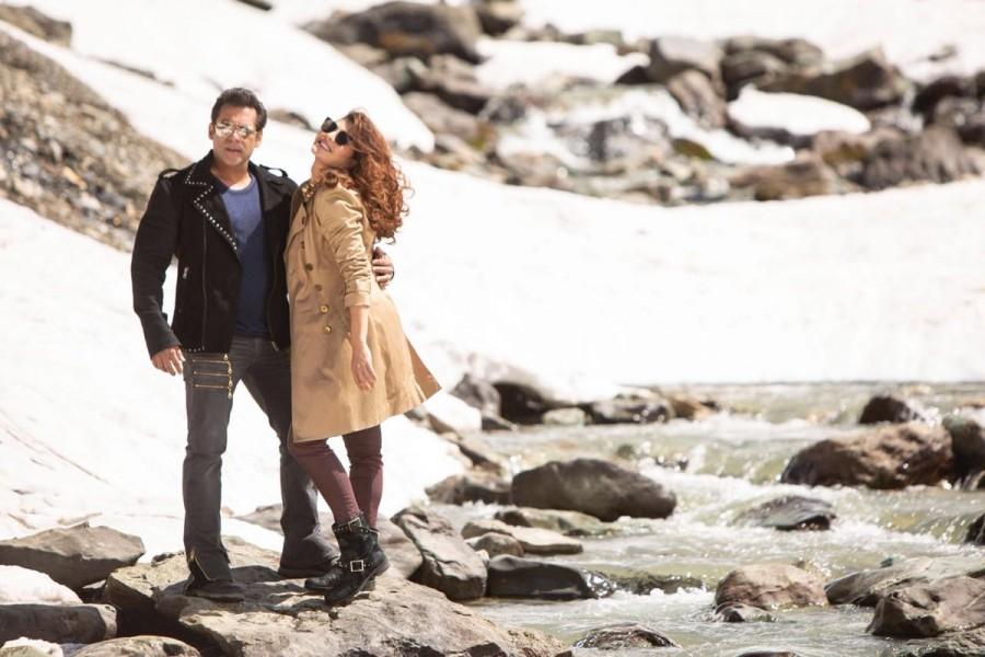 With Heeriye, the duo recreated the ‘Jumme Ki Raat’ magic, and the romantic song will remind us of the song, 'Hangover'. Salman Khan,Jacqueline Fernandez,Salman Khan and Jacqueline Fernandez,Race 3,Race 3 review,Race 3 full movie,Race 3 movie photos,Race 3 movie pics,Race 3 movie images,Race 3 movie stills,Race 3 movie pictures