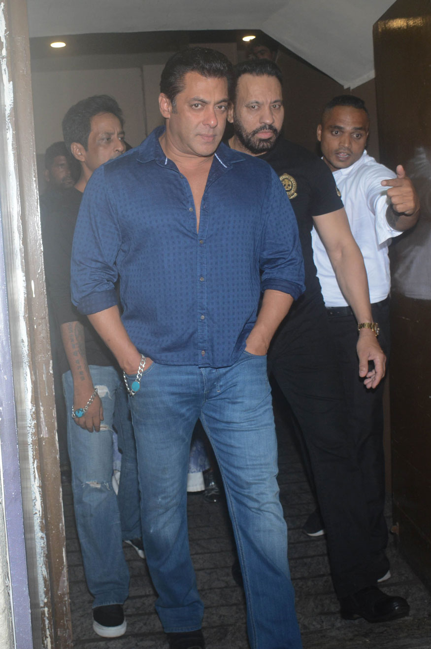 Salman Khan poses for the cameras at the special screening of 'Race 3' in Mumbai. MS Dhoni,Sakshi Dhoni,Salman Khan,Jacqueline Fernandez,Daisy Shah,Seema Khan,Sajid Nadiadwala,Remo D'Souza,Anil Kapoor,Arhaan Khan,Race 3,Race 3 special screening,Race 3 special screening pics,Race 3 special screening images