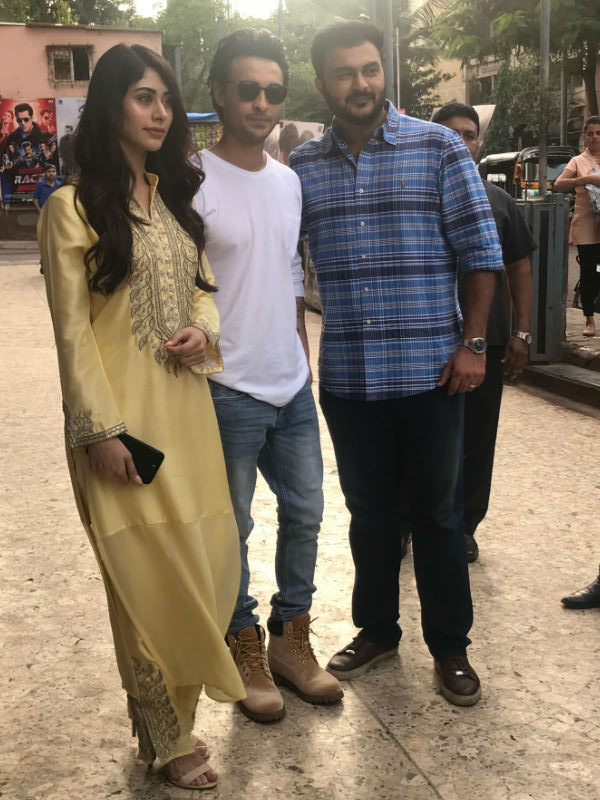 Debutant Aayush Sharma has been paired with Warina Hussain in a love story that has the right dose of romance, dance and entertainment. Aayush Sharma,Loveratri teaser,Loveratri movie teaser,race 3,Warina Hussain,loveratri release date