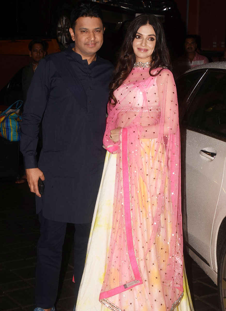 While 2017 has been touted as one of the worst years of Bollywood, T-Series witnessed two successful films Hindi Medium and Tumhari Sulu. Bhushan Kumar and Diya Khosla,Bhushan Kumar,Diya Khosla,Salman Khan,race 3,Salman Khan EID Party,Salman Khan EID Party pics,Salman Khan EID Party images,Salman Khan EID Party stills,Salman Khan EID Party pictures