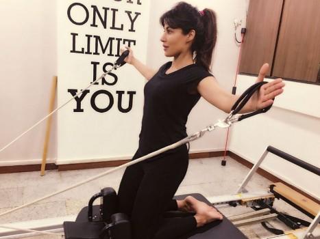 The actress is currently busy shooting for her upcoming next 'Bazaar' and 'Sahib Biwi Aur Gangster 3' along with the promotions of Soorma, her debut film as a producer. In admits this busy schedule, Chitrangda has been resorting to Pilates and Kickboxing on a regular basis to keep herself fit and going. Chitrangda shares, 