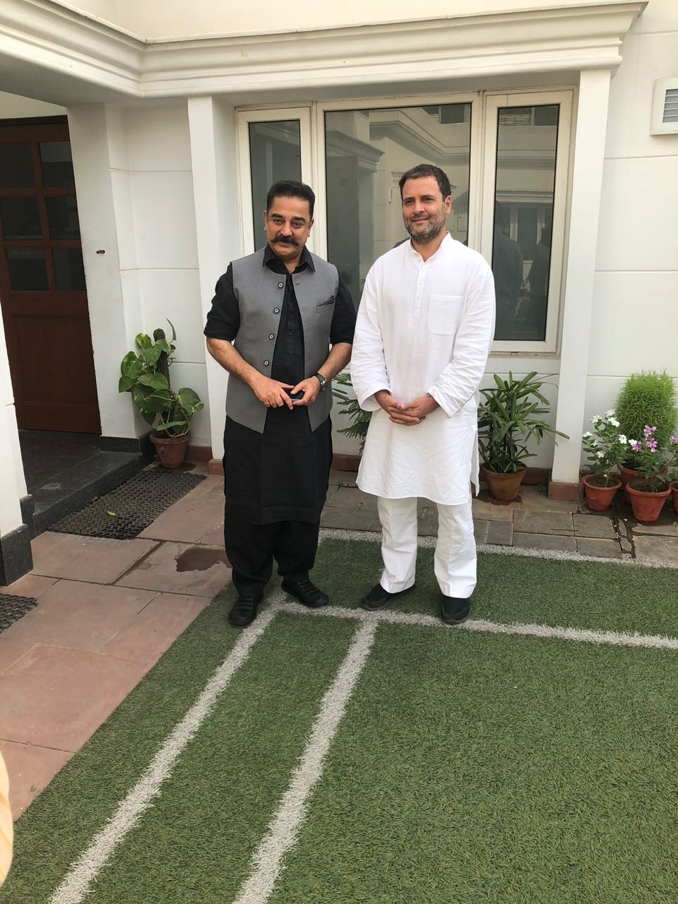 "We did discuss politics but not the way you think," Haasan told reporters after the meeting which he initially described as a courtesy call. To a question whether an alliance between his party and the Congress in Tamil Nadu was discussed, he said: "We did not discuss that." Makkal Needhi Maiam chief,Makkal Needhi Maiam,Kamal Haasan,Congress President Rahul Gandhi,Rahul Gandhi,Kamal Haasan meets Rahul Gandhi