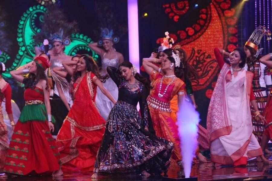 Actress Madhuri Dixit Nene at the Grand finale of Miss India 2018 in Mumbai on June 19, 2018. Kareena Kapoor Khan,Madhuri Dixit Nene,Jacqueline Fernandez,Manushi Chillar,Neha Dhupia,Rakul Preet,Miss India 2018 Finale,Miss India 2018 Finale pics,Miss India 2018 Finale images,Miss India 2018 Finale stills,Miss India 2018 Finale pictures
