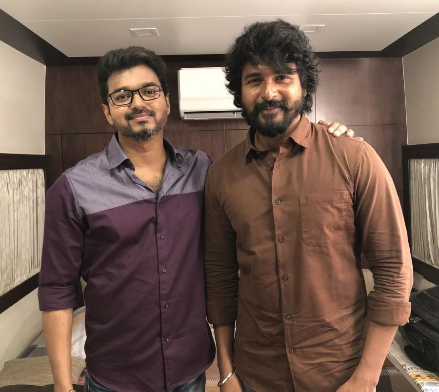 Birthday wishes are pouring in for the actor on his 44th birthday. Celebs like Sivakarthikeyan, Dhanush, Vishal, Raai Laxmi, A.R.Murugadoss, Prasana, Gautami, Hansika Motwani, Arya and others wish Thalapathy Vijay on his birthday. Actor Sivakarthikeyan tweeted: Happy birthday #Thalapathy @actorvijay sir????Best wishes for #SARKAR sir Thalapathy Vijay,Thalapathy Vijay birthday,vijay birthday,Sivakarthikeyan,Dhanush,Vishal,Raai Laxmi,Vijay birthday pics,Vijay birthday images,Vijay birthday images stills,Vijay birthday images pictures
