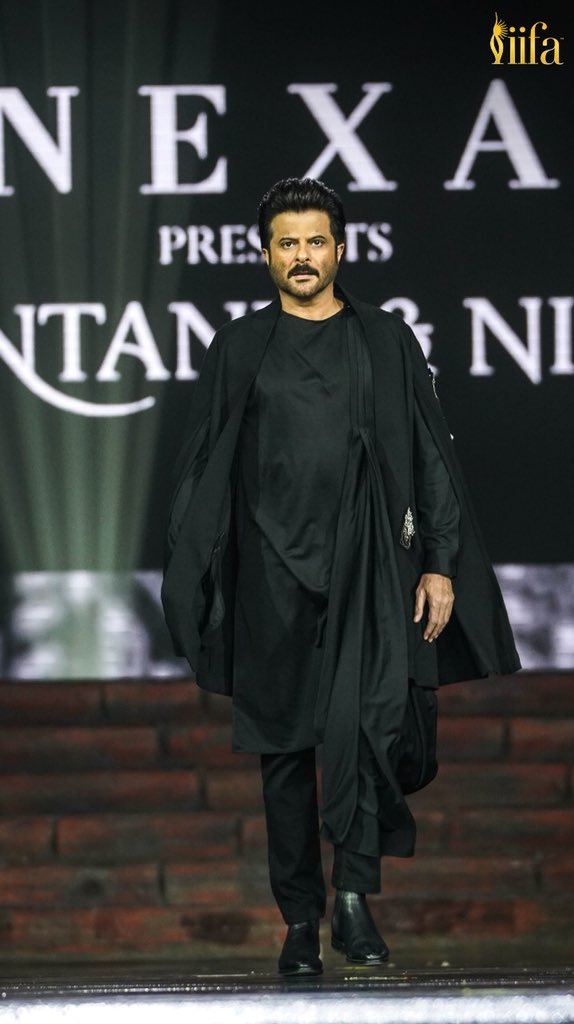 Anil Kapoor turns ramp model. Radhika Apte,Diana Penty,Varun Dhawan,Karan Johar,Shraddha Kapoor,Arjun Kapoor,IIFA Rocks 2018,IIFA Rocks,IIFA Rocks pics,IIFA Rocks images,IIFA Rocks stills,IIFA Rocks pictures,IIFA Rocks photos