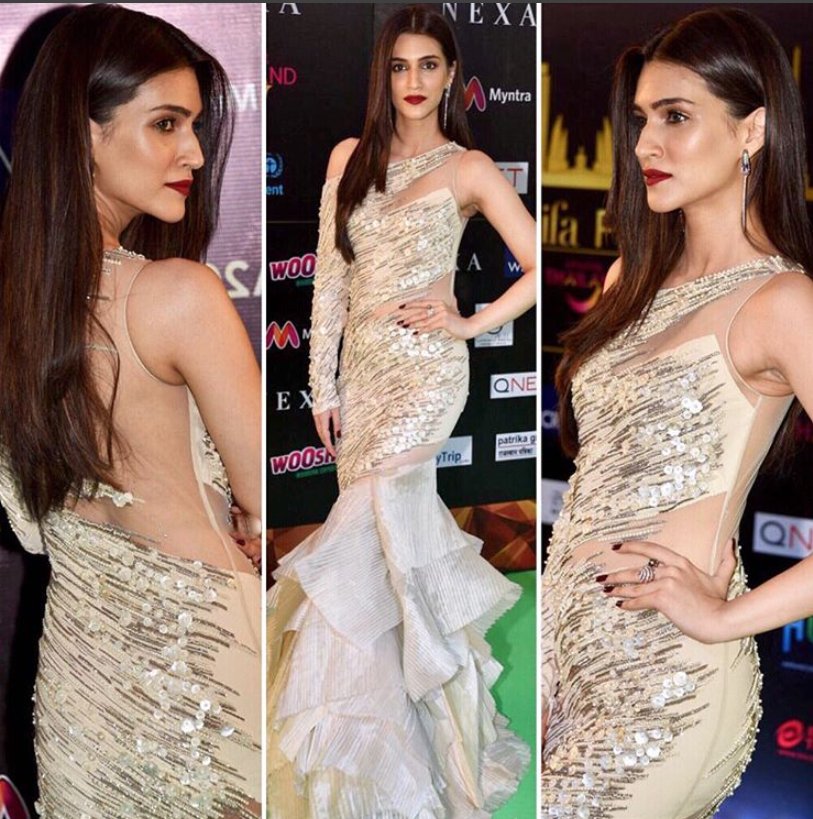 After impressing the audience with her phenomenal performance in 'Bareilly Ki Barfo' Kriti is all set to explore various genres with her interesting line up of films. Kriti Sanon,actress Kriti Sanon,Kriti Sanon IIFA performance,IIFA performance,Celebs IIFA performance,IIFA awards,IIFA awards 2018