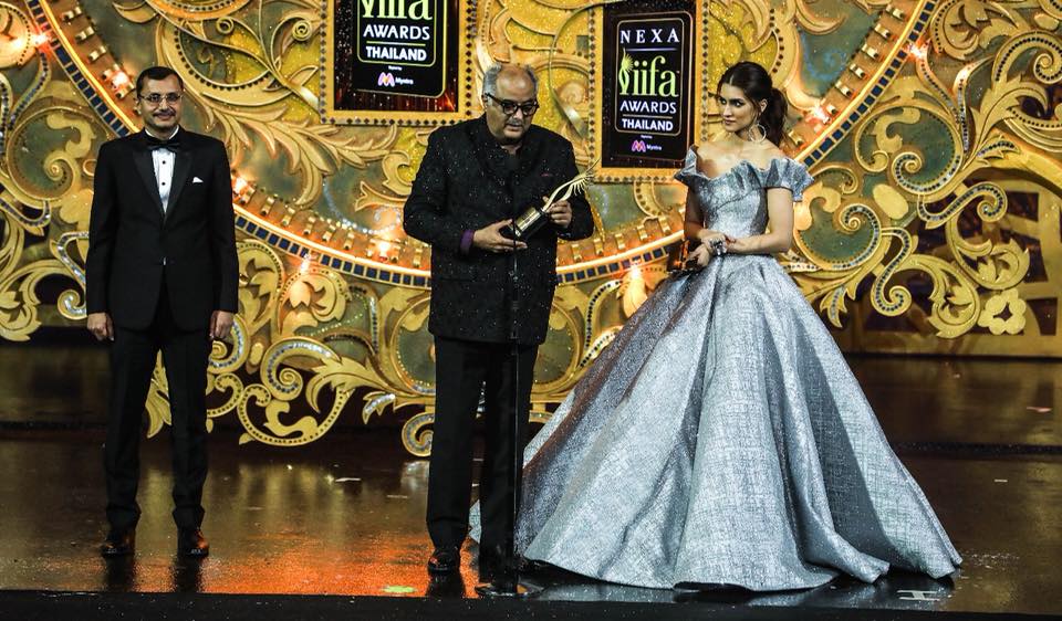Late Sridevi's husband-producer Boney Kapoor took the award for her performance in "Mom". He was emotional as he received the award from actress Kriti Sanon. "I dedicate this award to the entire team of 'Moma'," said an emotional Boney. Vinod's award was accepted by veteran filmmaker Ramesh Sippy. Rishi Kapoor took Shashi Kapoor's award. While actor Anil Kapoor and Boney broke down in tears while talking about Sridevi at the gala. "I have mixed emotions today. I miss her every minute and second of my life. I still feel she is around here....I want you all to support Janhvi like you supported her mother..." said a teary eyed Boney. Irrfan Khan,Sridevi,sridevi kapoor,IIFA 2018,IIFA Awards 2018,veteran actress Sridevi,IIFA Awards winners,IIFA Awards winners list