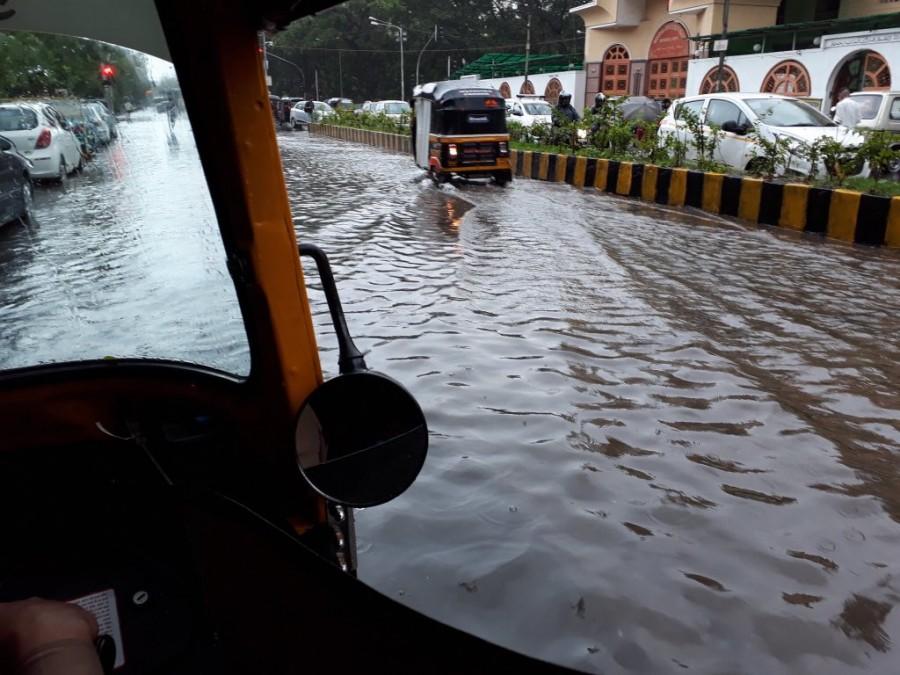 According to IMD, till 8.30 am in the past 24 hours, Mumbai suburbs received a 231.5 mm and the city got 100 mm rains, with predictions of more heavy rains over the next two days. Mumbai rains,mumbai rains update,Mumbai rains pics,Mumbai rains images,Mumbai rains stills,Mumbai traffic,Mumbai wall collapses