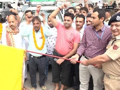 The first batch of Amarnath pilgrims reached Udhampur on Wednesday morning, where they were welcomed by locals and officers of the district administration. The Yatra began earlier today amid tight security arrangements made by the Central Reserve Police Force along with the army and the local police. 