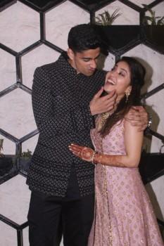 Wedding Celebrations Continue for Shweta Tripathi and Chaitanya Sharma aka SlowCheeta, the couple host a pre-wedding bash in Mumbai! Masaan actress Shweta Tripathi is all set to tie the knot with her rapper boyfriend Chaitanya Sharma, aka Slow Cheeta, tomorrow in a private ceremony in Goa. But that did not stop the couple from throwing a pre-wedding bash for their industry friends in Mumbai last night. The pre-wedding bash saw both Shweta and Cheeta's friends and colleagues from the industry in attendance. Amongst those who attended the couple's celebration were directors Kiran Rao, Guneet Monga, Akarsh Khurana and Neeraj Ghaywan. Soon after Sumeet Vyas, Shikha Talsania, Anand Tiwari, Vivaan Shah, Angira Dhar, Rasika Dugal, Shriya Pilgaokar, Mallika Dua, Sapna Pabbi and Jasleen Royal too were seen at the party joining the couple for the celebration. Shweta looked gorgeous in a custom made SVA by Sonam and Paras Modi. The couple danced the night away with their guests.