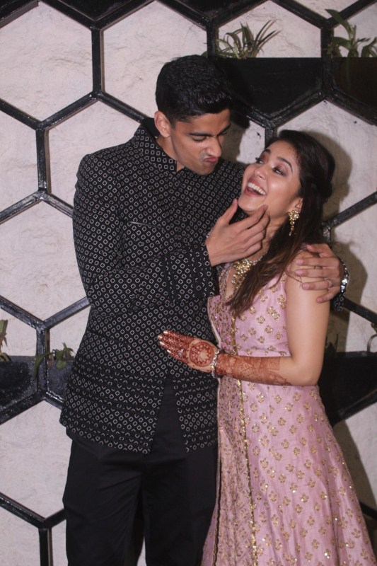 Wedding Celebrations Continue for Shweta Tripathi and Chaitanya Sharma aka SlowCheeta, the couple host a pre-wedding bash in Mumbai! Masaan actress Shweta Tripathi is all set to tie the knot with her rapper boyfriend Chaitanya Sharma, aka Slow Cheeta, tomorrow in a private ceremony in Goa. But that did not stop the couple from throwing a pre-wedding bash for their industry friends in Mumbai last night. The pre-wedding bash saw both Shweta and Cheeta's friends and colleagues from the industry in attendance. Amongst those who attended the couple's celebration were directors Kiran Rao, Guneet Monga, Akarsh Khurana and Neeraj Ghaywan. Soon after Sumeet Vyas, Shikha Talsania, Anand Tiwari, Vivaan Shah, Angira Dhar, Rasika Dugal, Shriya Pilgaokar, Mallika Dua, Sapna Pabbi and Jasleen Royal too were seen at the party joining the couple for the celebration. Shweta looked gorgeous in a custom made SVA by Sonam and Paras Modi. The couple danced the night away with their guests. Shweta Tripathi and Chaitanya Sharma,Shweta Tripathi and Chaitanya Sharma wedding,Shweta Tripathi wedding,Chaitanya Sharma wedding,Kiran Rao,Guneet Monga,Akarsh Khurana,Neeraj Ghaywan,Sumeet Vyas,Shikha Talsania,Anand Tiwari,Vivaan Shah