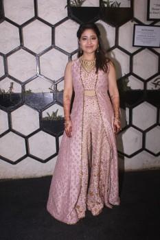 Bollywood actress Shweta Tripathi is all set to marry her long time boyfriend, rapper Slow Cheeta, in a private ceremony in Goa over the weekend. But not before throwing a pre-wedding bash for industry insiders at a suburban lounge in Mumbai yesterday. The Masaan actress wore a custom made pink sharara by SVA by Sonam and Paras Modi and was styled by Pooja Sethi for the occasion, with her hair and makeup done by FatMU.