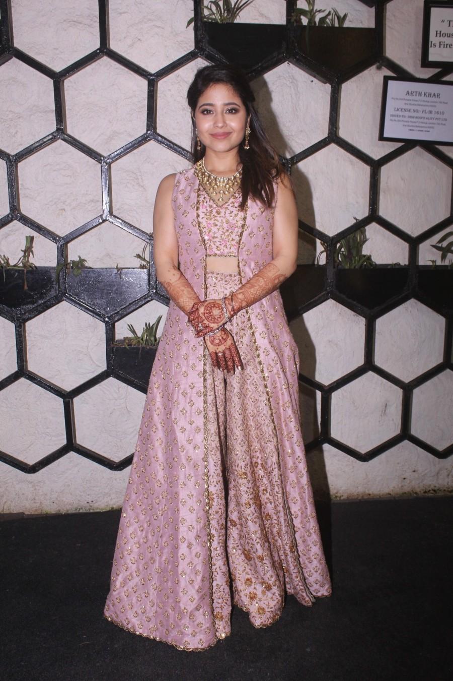 Masaan actress Shweta Tripathi is all set to tie the knot with her rapper boyfriend Chaitanya Sharma, aka Slow Cheeta, tomorrow in a private ceremony in Goa. But that did not stop the couple from throwing a pre-wedding bash for their industry friends in Mumbai last night. Shweta Tripathi-Chaitanya Sharma wedding,Shweta Tripathi-Chaitanya Sharma marriage,Shweta Tripathi,Shweta Tripathi wedding,Shweta Tripathi marriage,Shweta Tripathi in pink dress