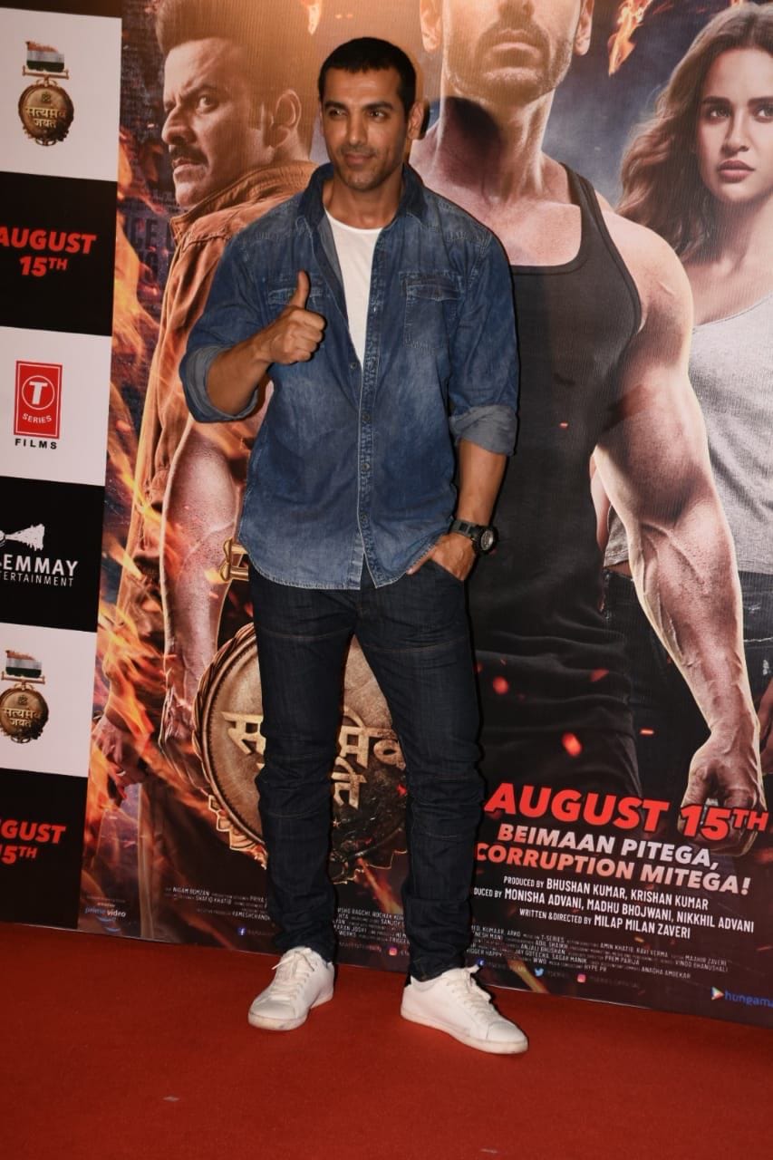 John is working with Manoj Bajpayee for the second time after working together in 'Shootout at Wadala' and sharing his experience working with Manoj, John said: "When you are sharing the screen space with Manoj Bajpayee that time you learn a lot. 'Satyameva Jayate' is written and directed by Milap Milan Zaveri and produced by Bhushan Kumar, Krishan Kumar, Nikkhil Advani (Emmay Entertainment), Monisha Advani and Madhu Bhojwani. The movie featuring John Abraham, Manoj Bajpayee, Amruta Khanvilkar and Aisha Sharma in lead roles is releasing on 15 August, 2018. Bhushan Kumar,Manoj Bajpayee,Milap Milan Zaveri,Aisha Sharma,Amruta Khanvilkar,John Abraham,Satyaameva Jayate trailer,Satyaameva Jayate trailer launch pics,Satyaameva Jayate trailer launch images,Satyaameva Jayate trailer launch stills,Satyaameva Jayate t