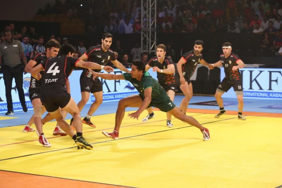After that, Korea tried to make a come back when they force India to play with only three players Chillar, Maruthi and Thakur. But Thakur's experience helped India to maintain their lead and also sent back Jang to almost seal the match. India thrash South Korea,India beats South Korea,Kabaddi Masters final,India Kabaddi Masters final,Iran outplayed Pakistan,Iran trash Pakistan,Kabaddi Masters final 2018