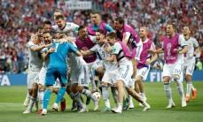 Hosts Russia stunned pre-tournament favourites Spain 4-3 (1-1) via penalty shootouts here on Sunday to enter the quarter-finals of the FIFA World Cup 2018. Russia's Sergei Ignashevich's own goal in the 12th minute opened Spain's account before Artem Dzyuba struck in the 41st minute to equalise. In the penalty shootout, Koke and Iago Aspas missed their attempts for Spain while the Russians converted their first four spot kicks. This is the best performance by Russia since the breakup of the Soviet Union. The best performance by the Soviet Union was a fourth place finish in 1966 when they lost 1-2 to the then West Germany in the semi-finals. Goalkeeper Igor Akinfeev emerged as the hero for Russia as he saved two penalties. His job was made easier by poor placement by Koke and Aspas.