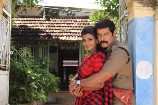 Vikram & Aishwarya Rajesh in Saamy Square.