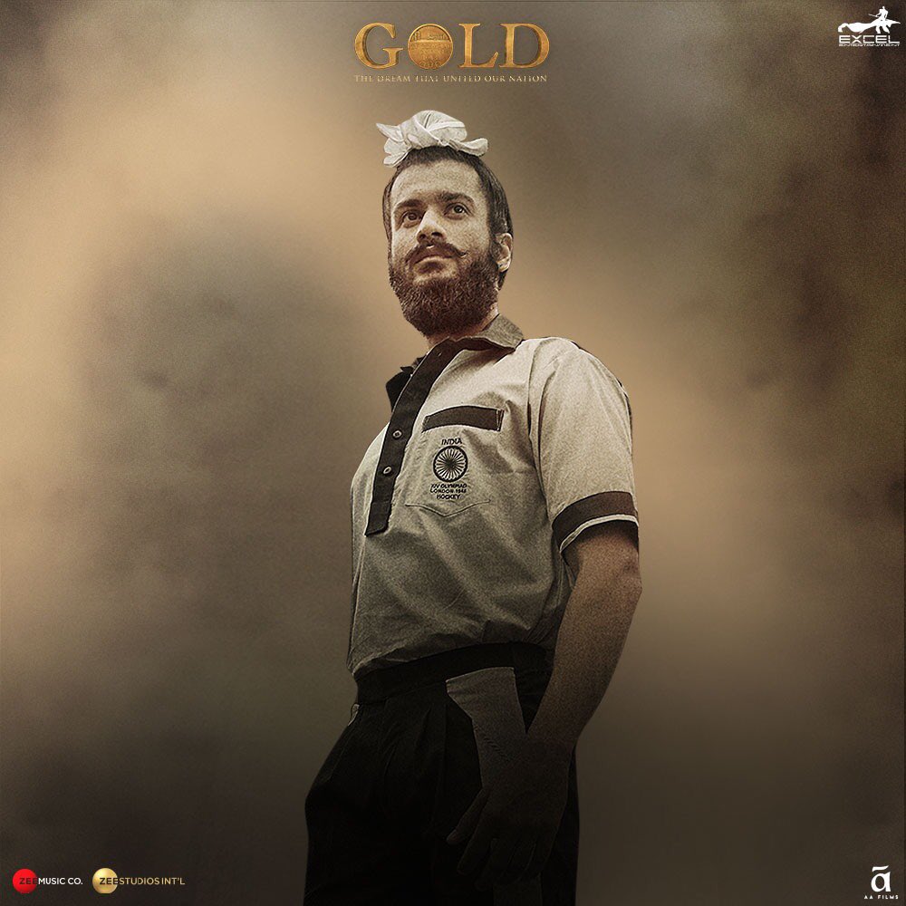 Sunny Kaushal Akshay Kumar,Akshay Kumar introduces Mouni Roy,Gold,Gold poster,Gold Akshay Kumar,Akshay Kumar gold,Gold movie team