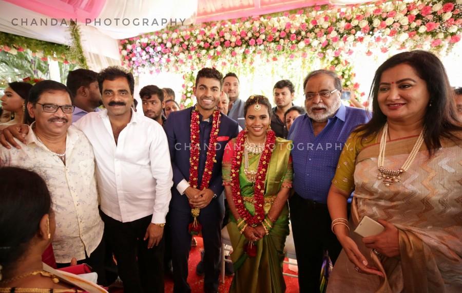 Ambareesh his wife Sumalatha at Yuva Rajkumar and Sridevi engagement. Shivaraj Kumar,Puneeth,Ambareesh,Srimurali,Puneeth Rajkumar,Srimurali wife Vidya,Sumalatha,Rockline Venkatesh,Yuva Rajkumar and Sridevi,Yuva Rajkumar and Sridevi engagement,Yuva Rajkumar and Sridevi engagement pics,Yuva Rajkumar and Sridevi engagement ima