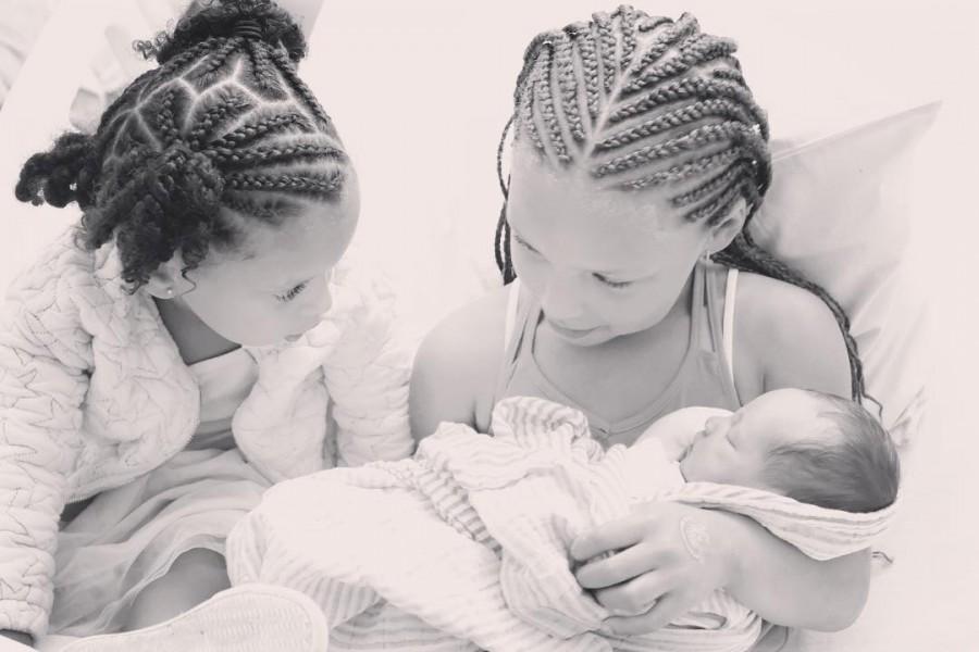 Stephen And Ayesha Curry Welcome Their Third Child A Boy Baby Photos Images Gallery