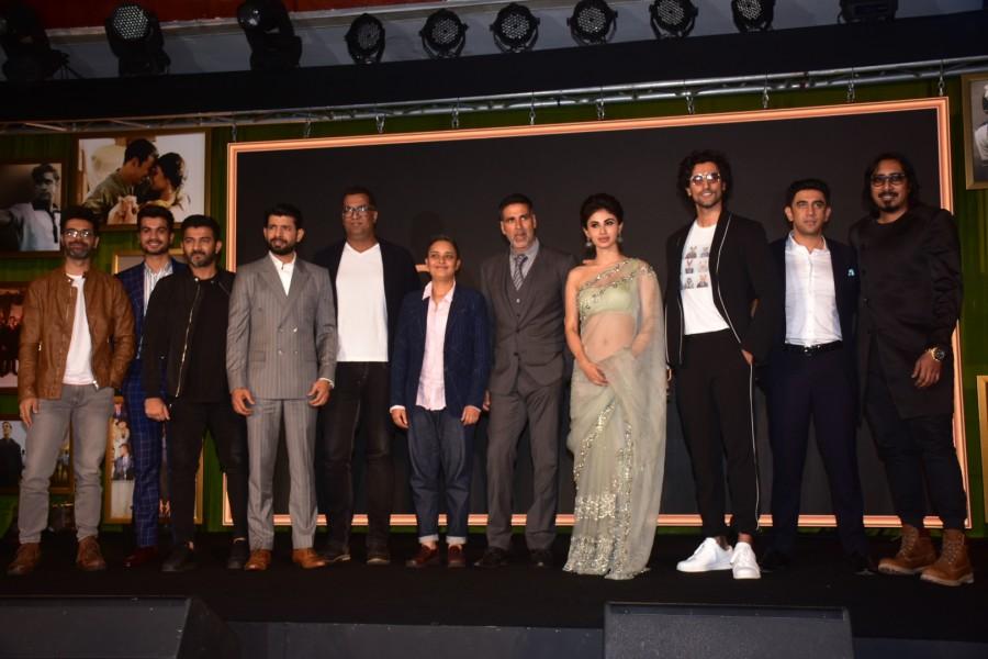 While the musical gala was an entertaining affair, here are the 5 memorable moments from the event that grabbed everyone's attention. Akshay Kumar,Mouni Roy,Kunal Kapoor,Akshay Kumar and Mouni Roy,Gold music launch,Gold music launch pics,Gold music launch images,Gold music launch stills,Gold music launch pictures,Gold music launch photos