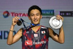 Kento Momota,Kento Momota beats Viktor Axelsen,Viktor Axelsen,Indonesia Open title,Indonesia Open title 2018,Kento Momota wins Indonesia Open title