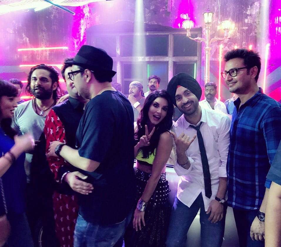 "The film is a small-town comedy," Diljit had earlier told IANS about the movie in which he essays a police official yet again after "Jatt & Juliet 2". Diljit Dosanjh,Kriti Sanon,Sunny Leone,Arjun Patiala wraps up party,Arjun Patiala wraps up,Arjun Patiala wraps up pics,Arjun Patiala wraps up images,Arjun Patiala wraps up stills,Arjun Patiala wraps up pictures,Arjun Patiala wraps up photos