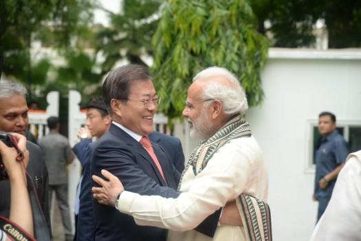 Prime Minister Narendra Modi and South Korean President Moon Jae-in on Monday visited Gandhi Smriti to pay tribute to Mahatma Gandhi. During their visit, the two leaders listened to a few of Mahatma Gandhi's favourite bhajans sung by classical singer Vidya Shah. The South Korean President is on a three-day visit to India, having arrived in New Delhi on Sunday evening. He and his wife, Kim Jung-sook, were received by Minister of State (MoS) for External Affairs General (retd) VK Singh. Gandhi Smriti is a museum dedicated to Mahatma Gandhi, situated on Tees January Road in the capital. It is the location where Mahatma Gandhi spent the last 144 days of his life and was assassinated on January 30, 1948.
