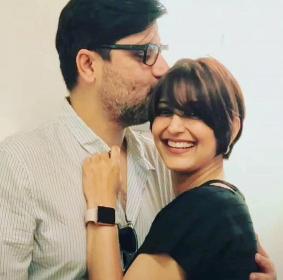 Other celebrities who have been diagnosed with cancer are Irrfan Khan, Manisha Koirala, Yuvraj Singh and Mumtaz among others. Sonali Bendre,sonali bendre cancer,Sonali Bendre hair cut pics,Sonali Bendre hair cut images,Sonali Bendre hair cut pictures,Sonali Bendre hair cut photos,Sonali Bendre cancer treatment,Sonali Bendre cancer reached last stage