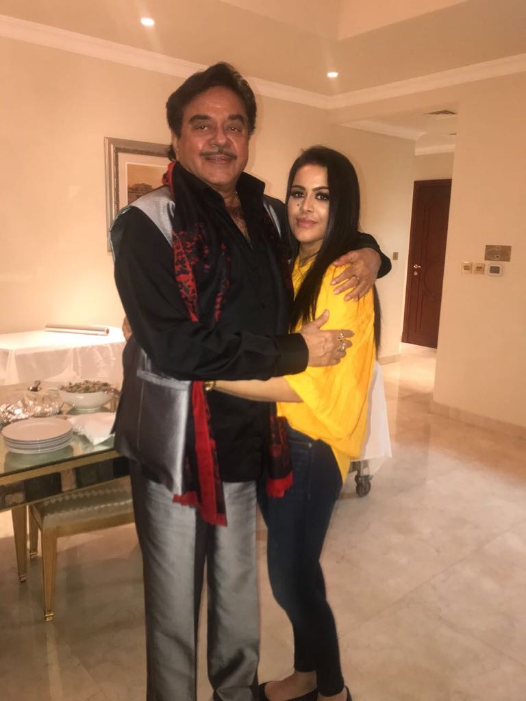 Veteran actor-turned-politician Shatrughan Sinha says he had an opportunity to meet actor Sanjay Dutt's "beautiful" daughter Trishala. Shatrughan Sinha,Sanjay Dutt,Sanjay Dutt daughter,Sanjay Dutt daughter Trishala,Trishala Dutt,Sonakshi Sinha