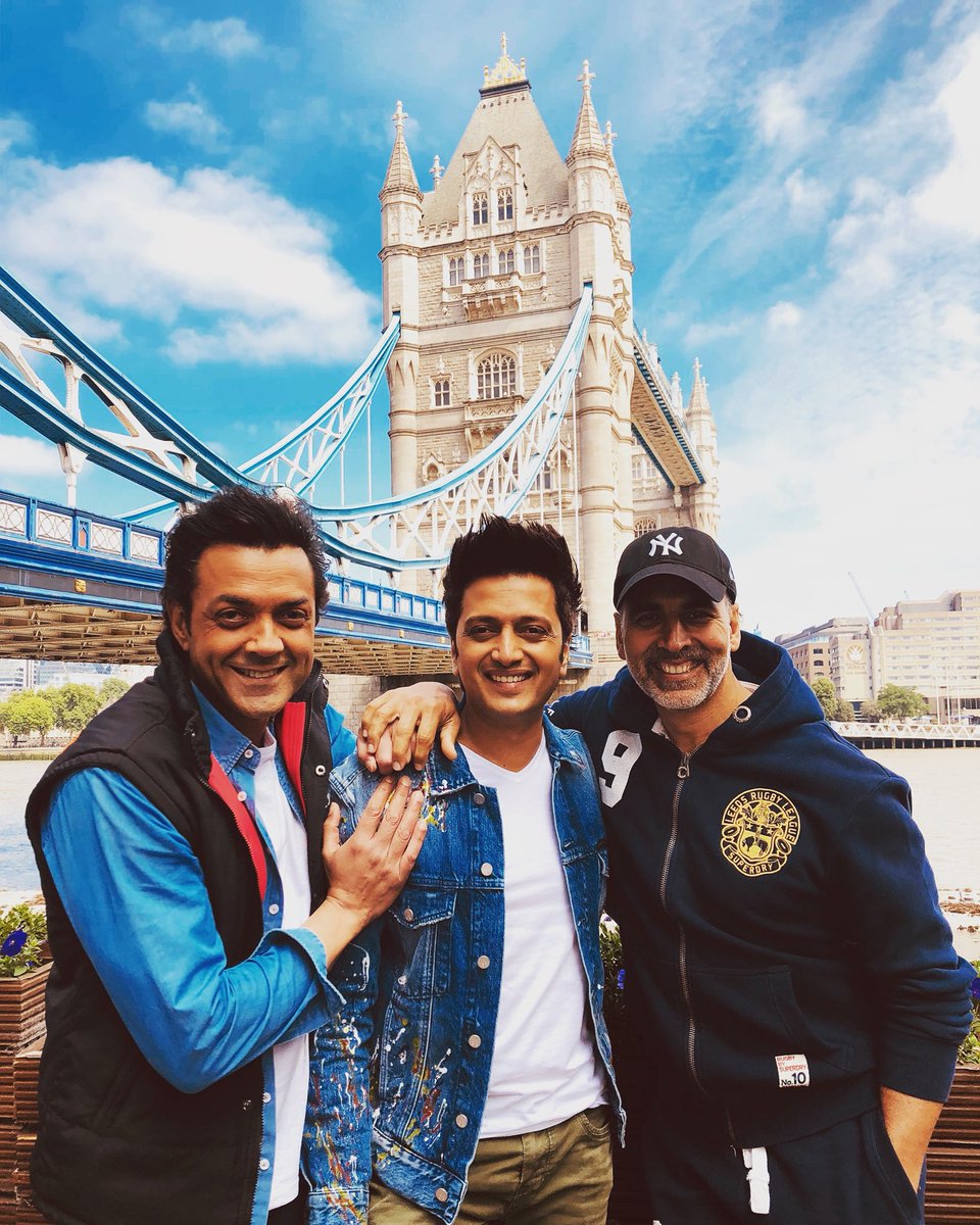 Produced by Sajid Nadiadwala, "Houseful 4" marks the return of Sajid Khan as the director for the franchise. The film will also see Bobby reuniting with Akshay, with whom he has previously worked in four films -- "Ajnabee", "Dosti: Friends Forever", "Ab Tumhare Hawale Watan Sathiyo" and "Thank You". "Housefull 4" is set for a Diwali 2019 release. Farah Khan,Super Hit,Super Hit song,Super Hit song Housefull 4,Housefull 4,Housefull 4 song,Housefull 4 song shoot,Akshay Kumar,Bobby Deol,Riteish Deshmukh