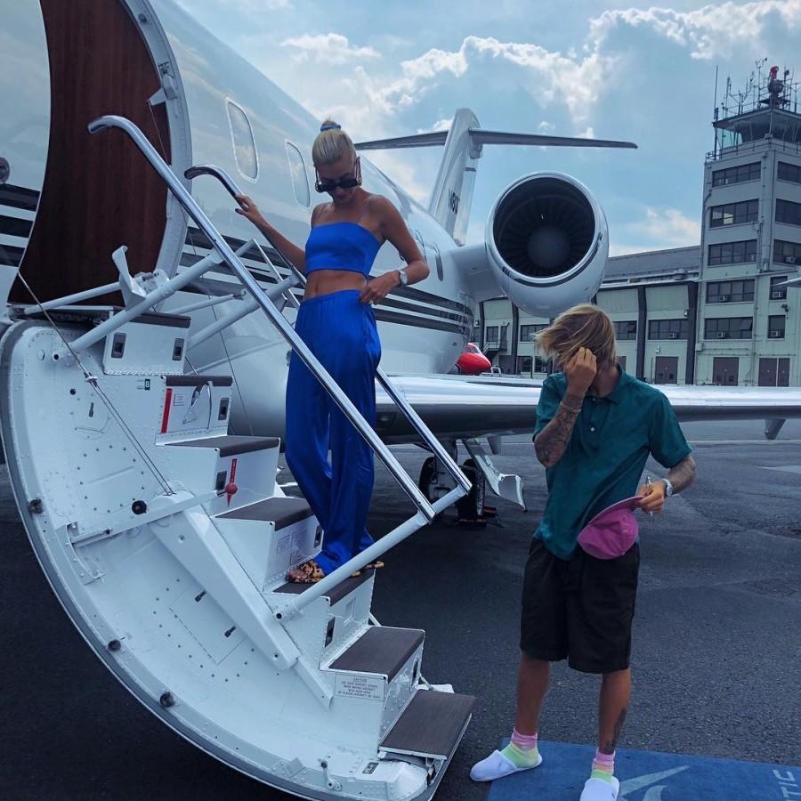Singer Justin Bieber and fiance Hailey Baldwin took helicopter to meet up with her family just a few miles away. Bieber and Baldwin loaded into their very own private helicopter on Wednesday for the 70-mile trek to upstate New York to reach New Windsor, a town with a population of about 25,000, where Baldwin's father Stephen and family stay. According to tmz.com, Bieber approached Stephen a few weeks back to ask for her daughter's hand in marriage before he got down on one knee in the Bahamas and popped the question. Justin Bieber,Hailey Baldwin,Justin Bieber and Hailey Baldwin,Justin Bieber and Hailey Baldwin pics,Justin Bieber and Hailey Baldwin images,Justin Bieber and Hailey Baldwin stills,Justin Bieber and Hailey Baldwin pictures,Justin Bieber and Hailey Baldwin