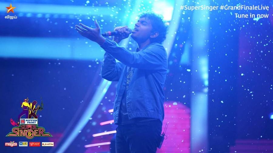 Spl Price - Srikanth Super Singer 6 Finale,Super Singer 6,Super Singer 6 winner,Super Singer 6 title,Senthil Ganesh,Senthil Ganesh super singer