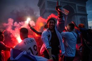 Fifa World Cup 2018,Fifa World Cup,Fifa World Cup winner,France,Frace beats Croatia,Croatia,France fans celebrate in Paris