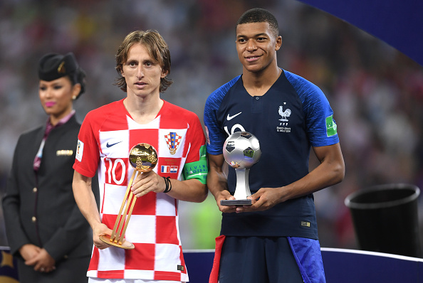 England's Harry Kane won the Golden Boot award while Croatia captain Luka Modric walked away with the Golden Ball of the 2018 FIFA World Cup here on Sunday. Apart from the duo, France's 19-year-old striker Kylian Mbappe was the winner of the Young Player Award, while Belgian goalkeeper Thibaut Courtois, who made 27 saves, was named as the winner of the Golden Glove, reported Xinhua news agency. Courtois emerged as the best custodian after conceding just five goals in seven matches. Kane ended with six goals; two more than Antoine Griezmann, who was joined on four by Romelu Lukaku of Belgium and Russia's Denis Cheryshev. Harry Kane,Luka Modric,Harry Kane wins Golden Boot,Golden Boot,Luka Modric bags Golden Ball,Luka Modric Golden Ball,Golden Ball