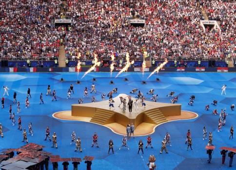 Brazilian football legend Ronaldinho and United States actor and musician Will Smith were among the stars rocking the stage on Sunday for the 2018 FIFA World Cup closing ceremony, ahead of the final match pitting France against Croatia. The 15-minute show featured several songs, culminating with the official World Cup song 