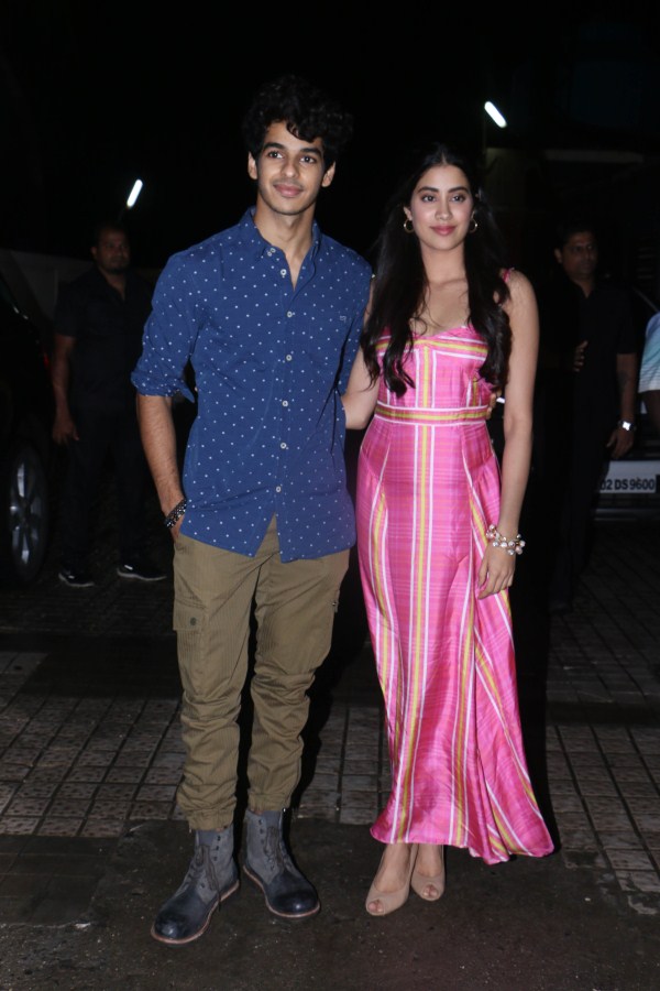 Ishaan Khattar and Janhvi Kapoor pose together as they arrive at the special screening of their film 'Dhadak' in Mumbai. Dhadak special screening,Dhadak special screening pics,Dhadak special screening images,Dhadak special screening stills,Sonam K Ahuja,Varun Dhawan,Ishaan Khattar,Janhvi Kapoor,Dhadak review,Dhadak movie review