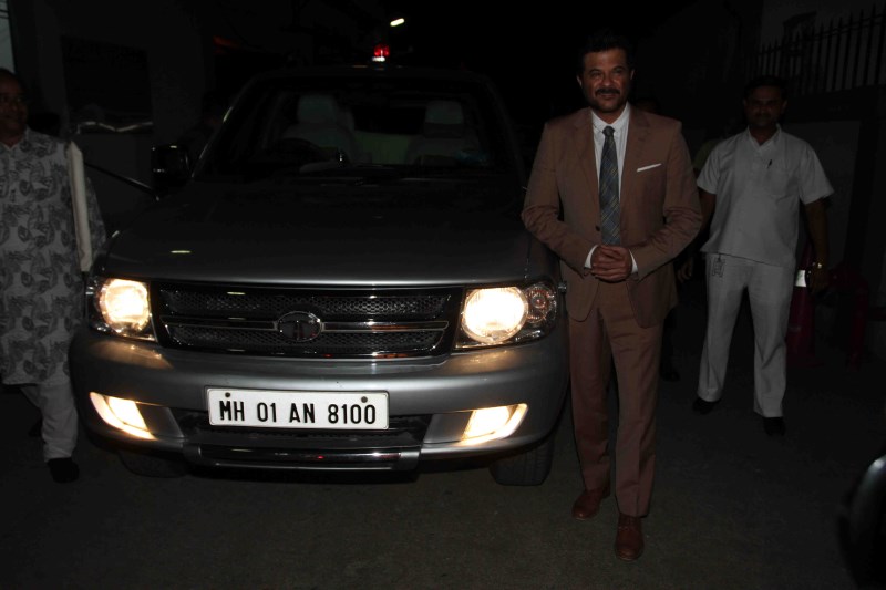 Anil Kapoor Pics Master Dinanath Mangeshkar Awards 2015,Master Dinanath Mangeshkar Awards,Anil Kapoor,Pt Suresh Talvalkar,Dilip Prabhavalkar,actor Anil Kapoor,Anil Kapoor receive Master Dinanath Mangeshkar Awards