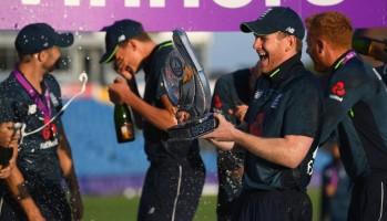 England outclass India,England beats India,England trash India,Virat Kohli,MS Dhoni,Dinesh Karthik,Shikhar Dhawan,Joe Root,Eoin Morgan